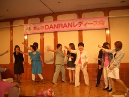 やっぱり熱いケーキ争奪戦