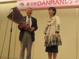 感謝の花束贈呈